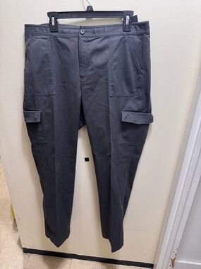 L.L. Bean women’s Cargo Pants in Charcoal size 16